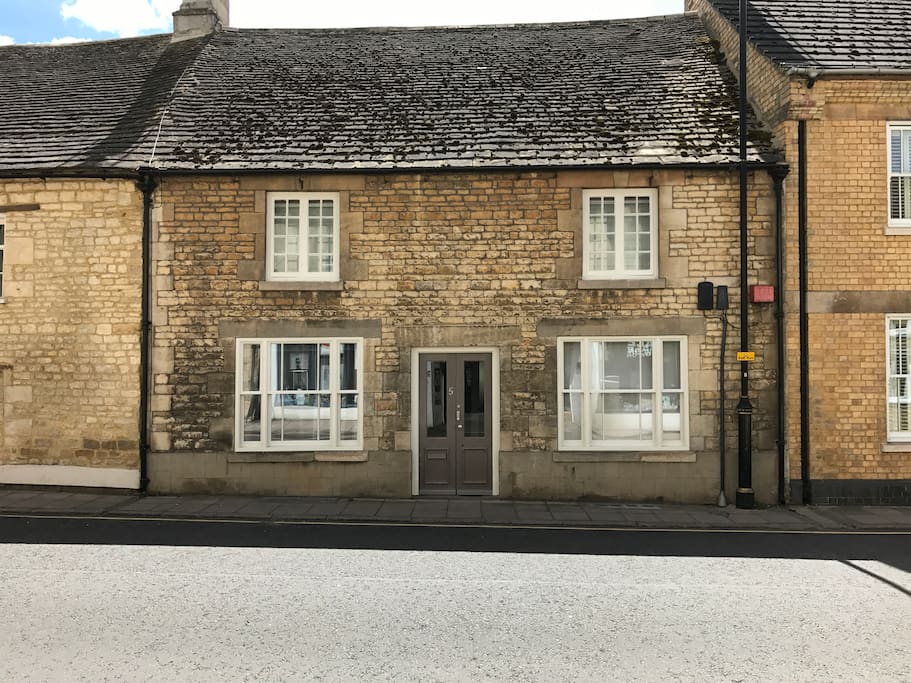 This apartment is the ground floor and basement