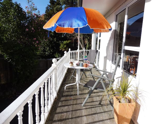 Comfortable & peaceful home: single