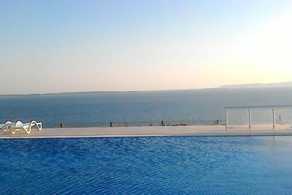 sea and swimming pool