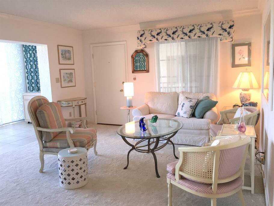 Sitting area in 20' by 25' primary living space.