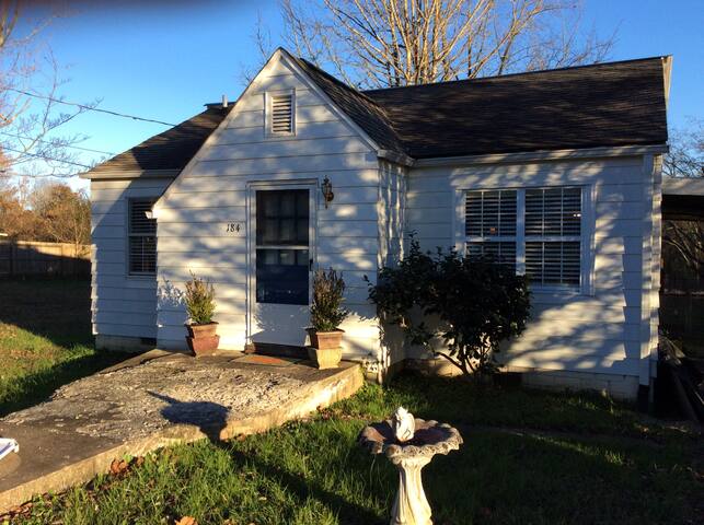 Ada Cottage- Downtown Blue Ridge
