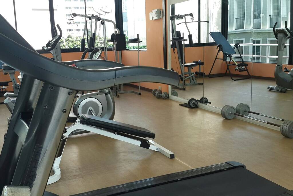 Ok gym fan day ac after 6 or 7 pm