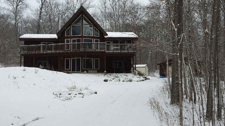 OakRidge Retreat-HOT TUB 100s of acres WIFI