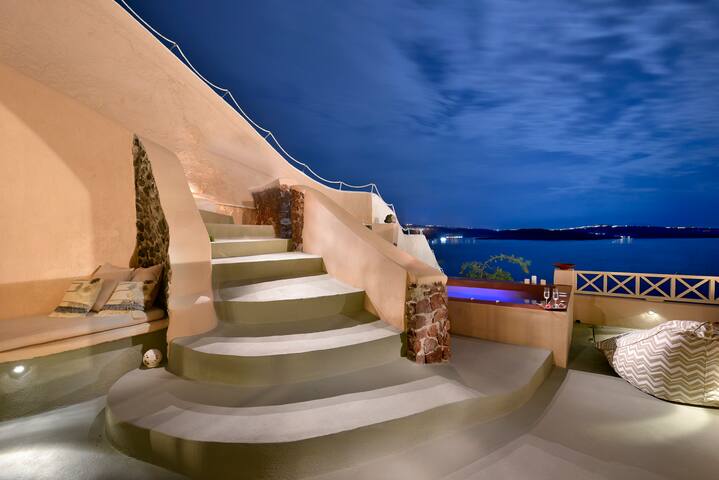 Avax Villa by K&K (indoor & outdoor jacuzzi) gallery image 4