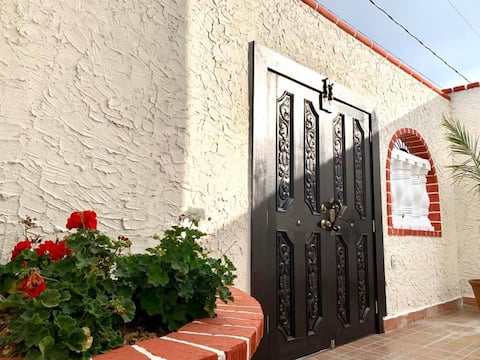 Casa Santana - A Beautiful Charming Home 󱀁
