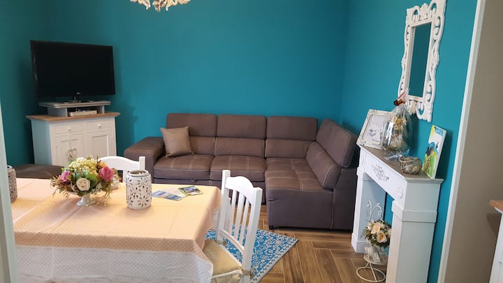 obývačka s rozkladacou pohovkou 