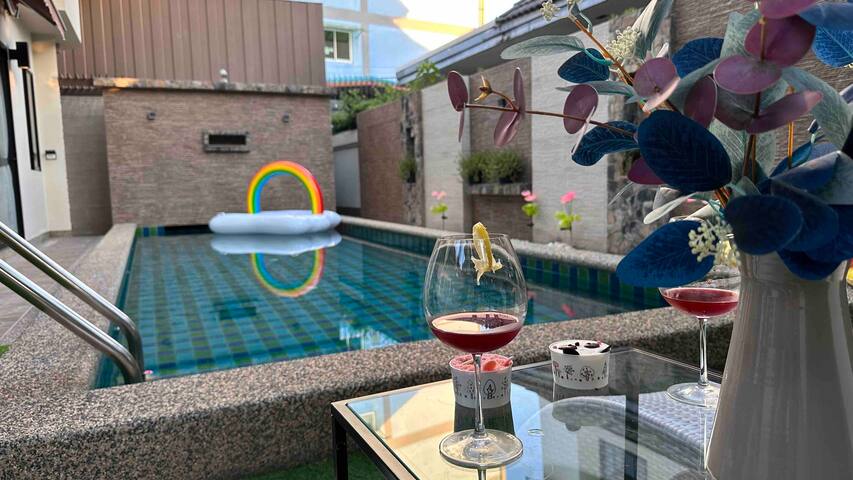 富人区铜锣Thonglor 25巷独立花园泳池别墅6个房4卫。 gallery image 5