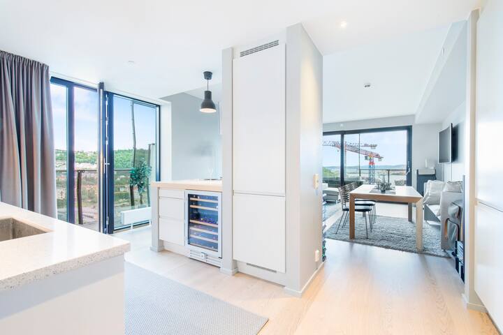 Central Designer Penthouse 19th floor-Amazing view gallery image 2