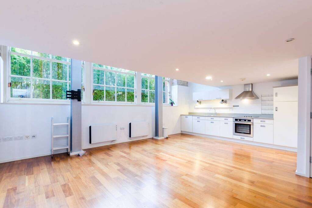 Open plan kitchen/living room