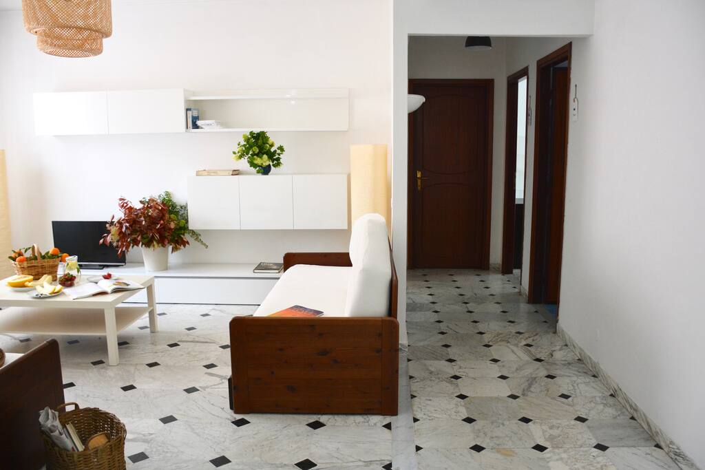 Living room - view from the entrance