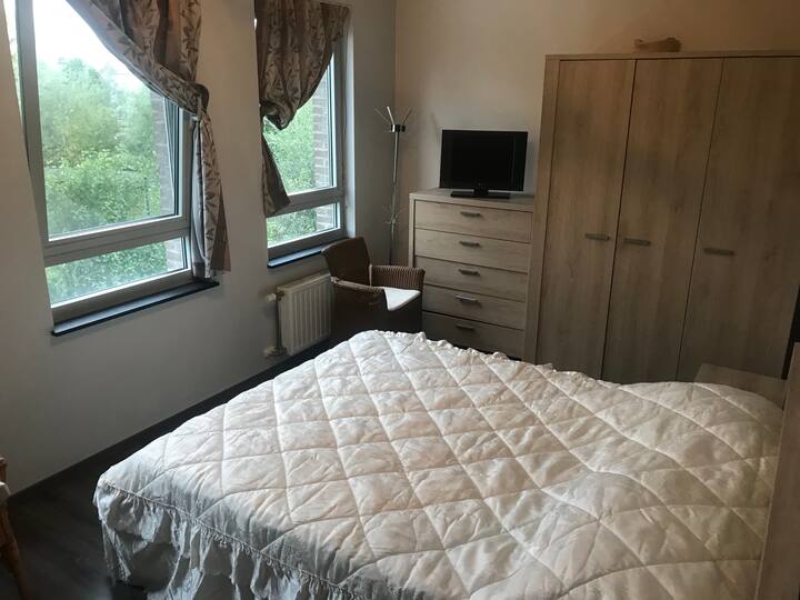 1-ва спална соба со двоен кревет / спална соба со двоен кревет