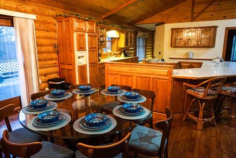 Wild Vines Venue & Lodge Authentic Log Cabin