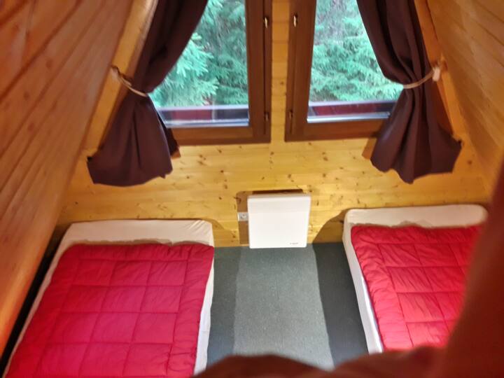 children's room with two single beds 90x140..(new bedding) 