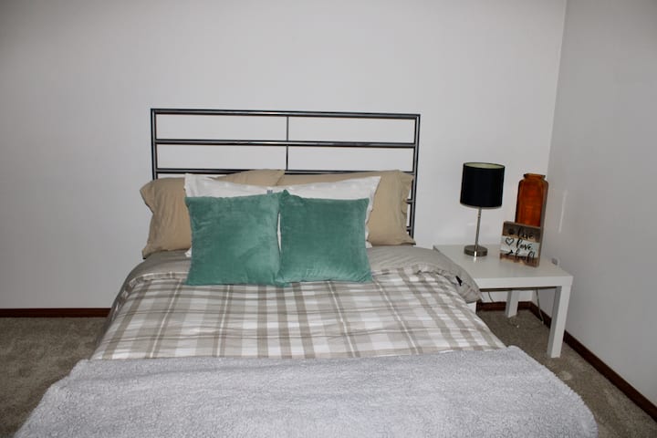 Cama de invitados: cama tamaño queen/matrimonial