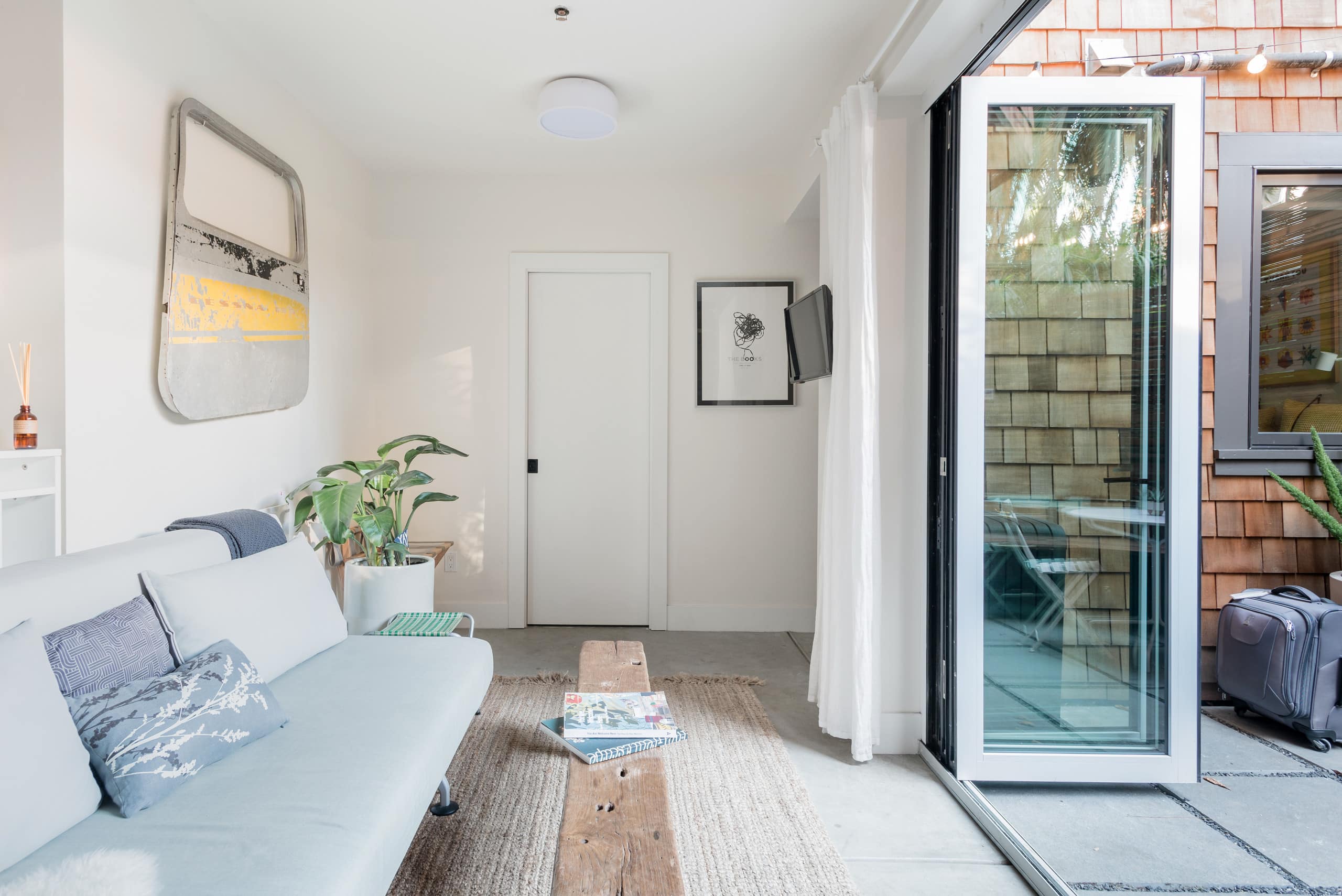 Home in San Francisco · ★4.91 · 1 bedroom · 2 beds · 1 bath - Image 3