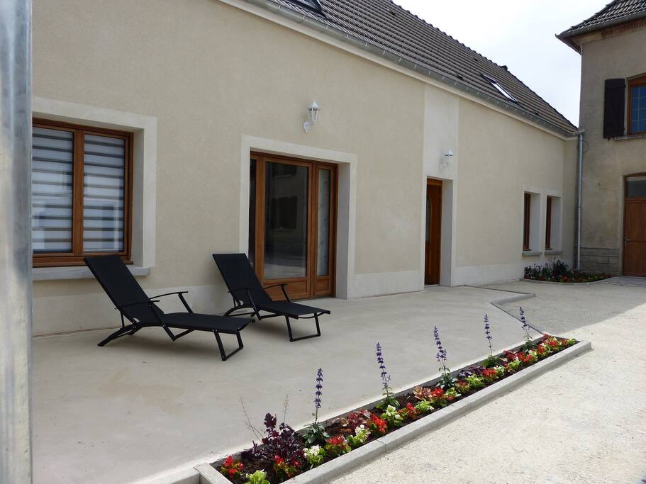 entrée gite avec terrasse