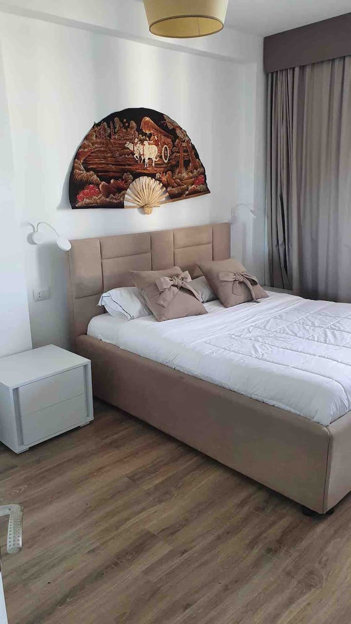 bedroom with king size bed 