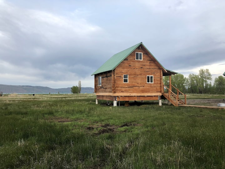 St. Charles Cottage at Bear Lake (Maximum 6 guests ...