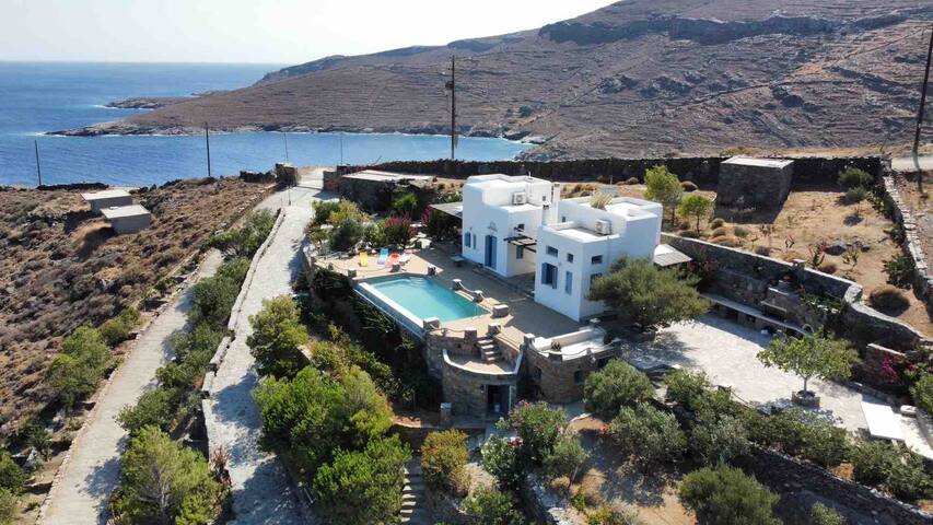 G & K ‘s two amazing cycladic houses with pool&BBQ gallery image 5