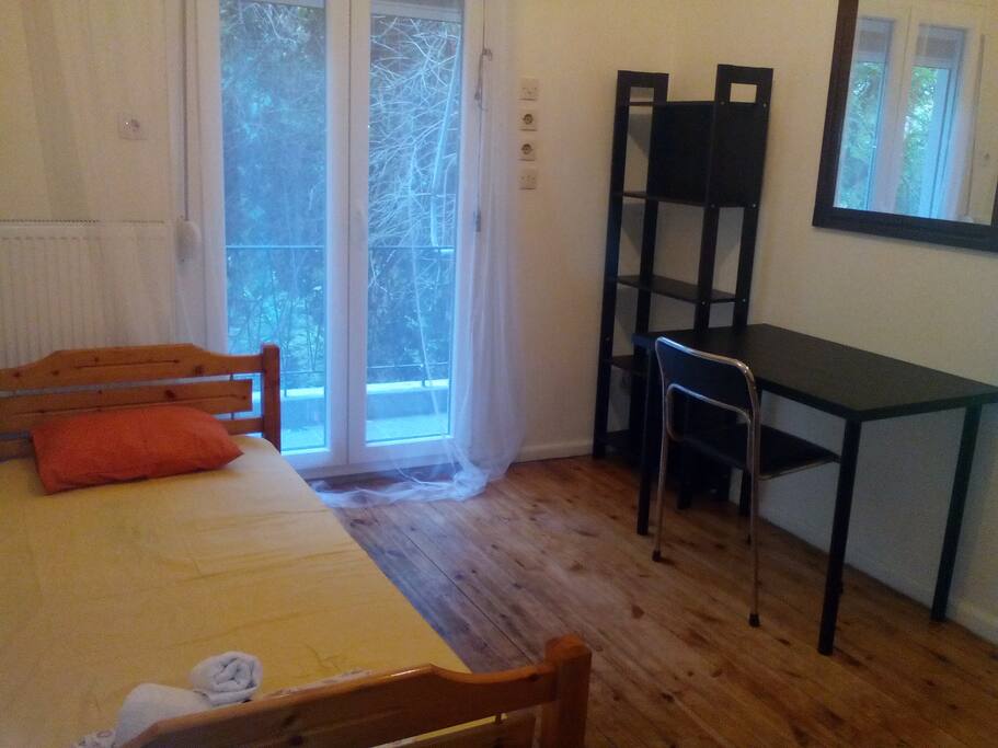 Single room with sweet garden view