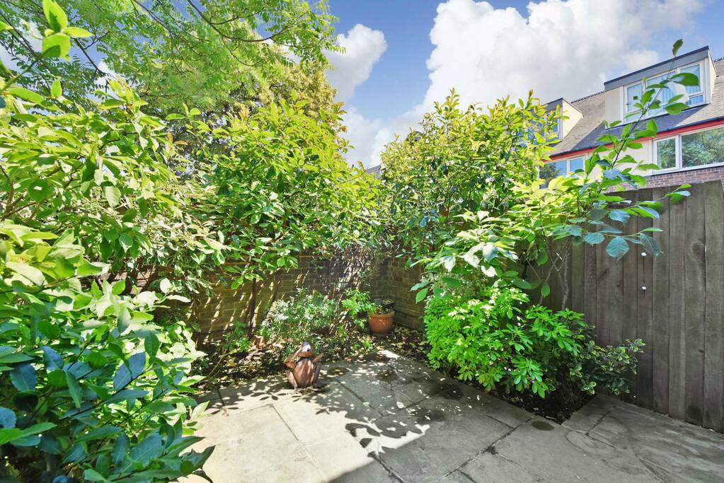 Private Courtyard Garden