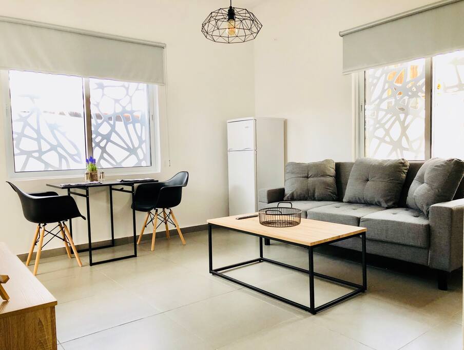Sitting area with dining table