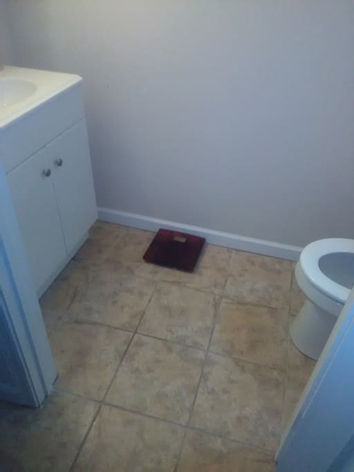 first floor 1.5 bathroom access