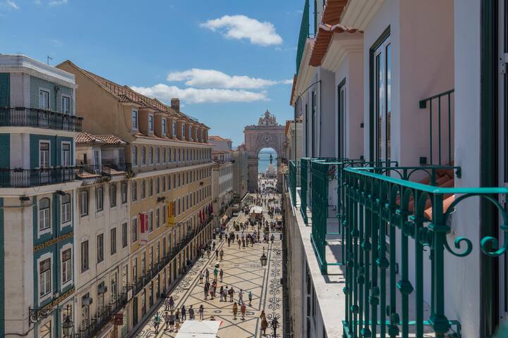 Charming 2 Bedroom Apt Baixa Chiado – Safe & Clean gallery image 5