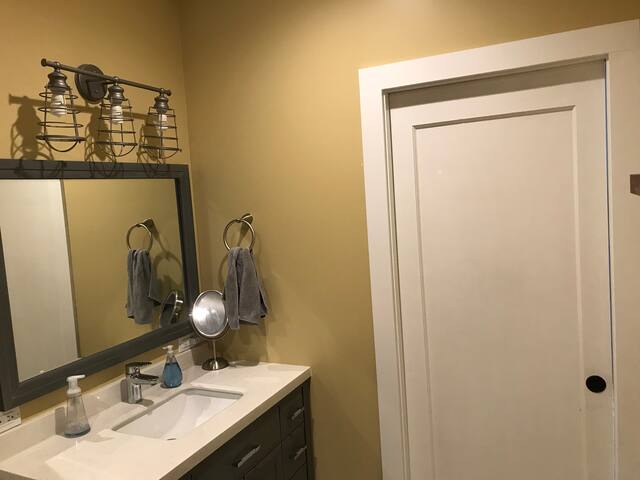 Steps from Golden Gate Park gallery image 4