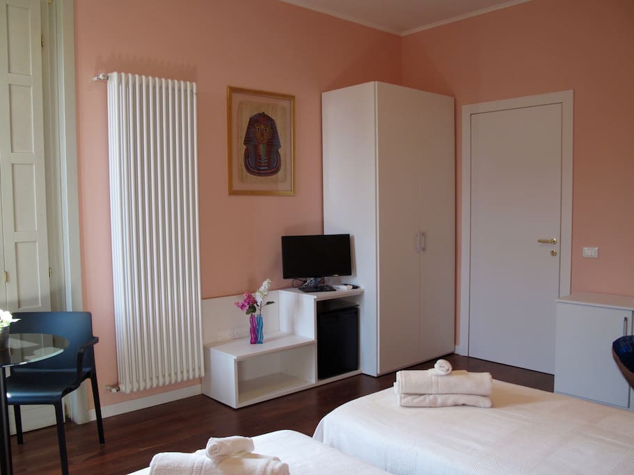 Comfort: Armadio, TV e frigobar