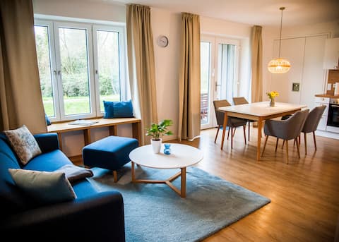 "Großer Haussee" basement apartment with terrace