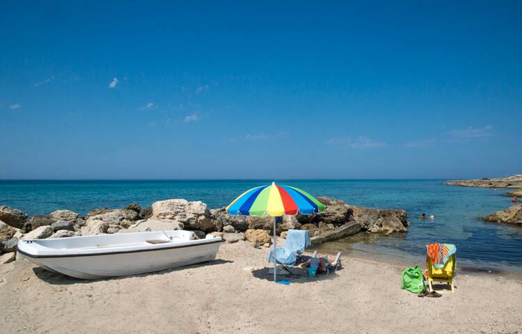 Casa Celeste, living on the sea gallery image 3