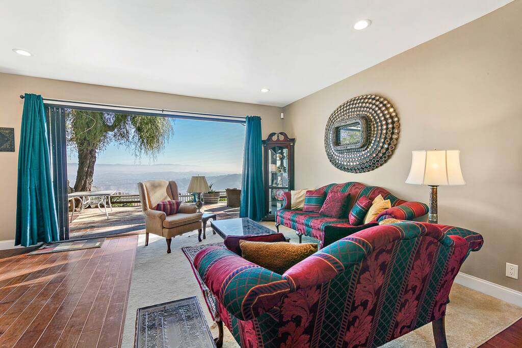 Enjoy gorgeous canyon views in the 2nd living area, with an indoor/outdoor sliding glass wall.