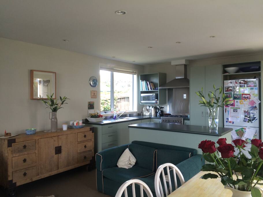 Kitchen/ Living