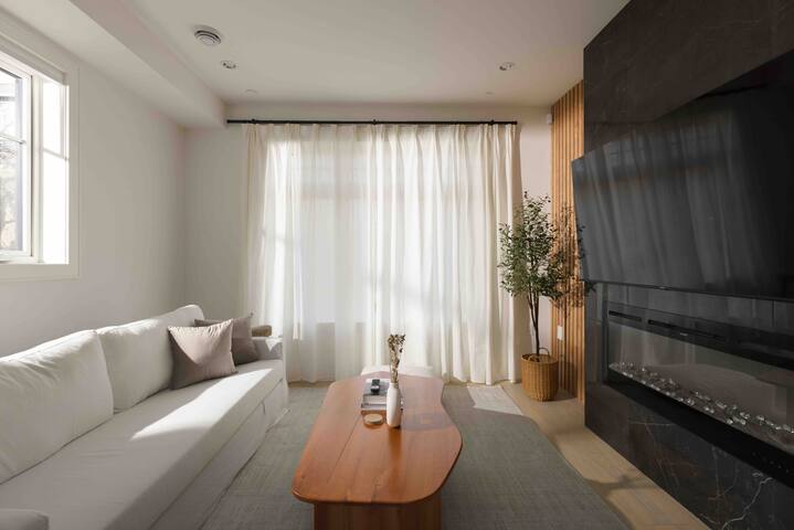 Kyoto House | 15 Min to YVR & Downtown Vancouver gallery image 5