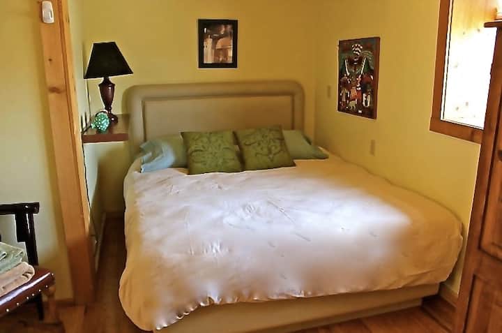 家庭房外加大双人床卧室 