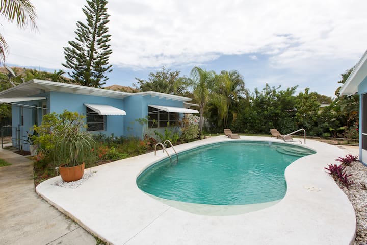 COCONUT CASITA {Delray Beach | Boynton Border}