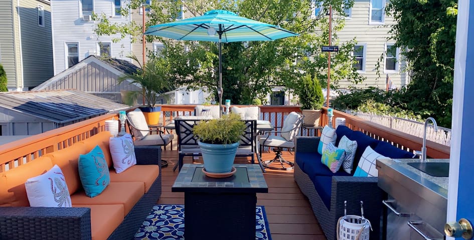 Modern Touch/Surfers Paradise