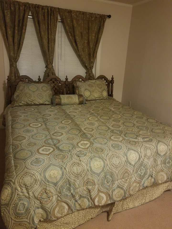 Chambre principale avec lit King Size.