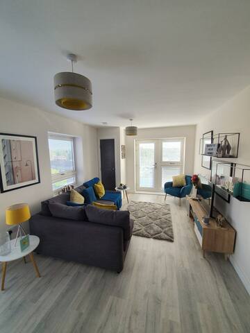 Beautiful new double room close to town!