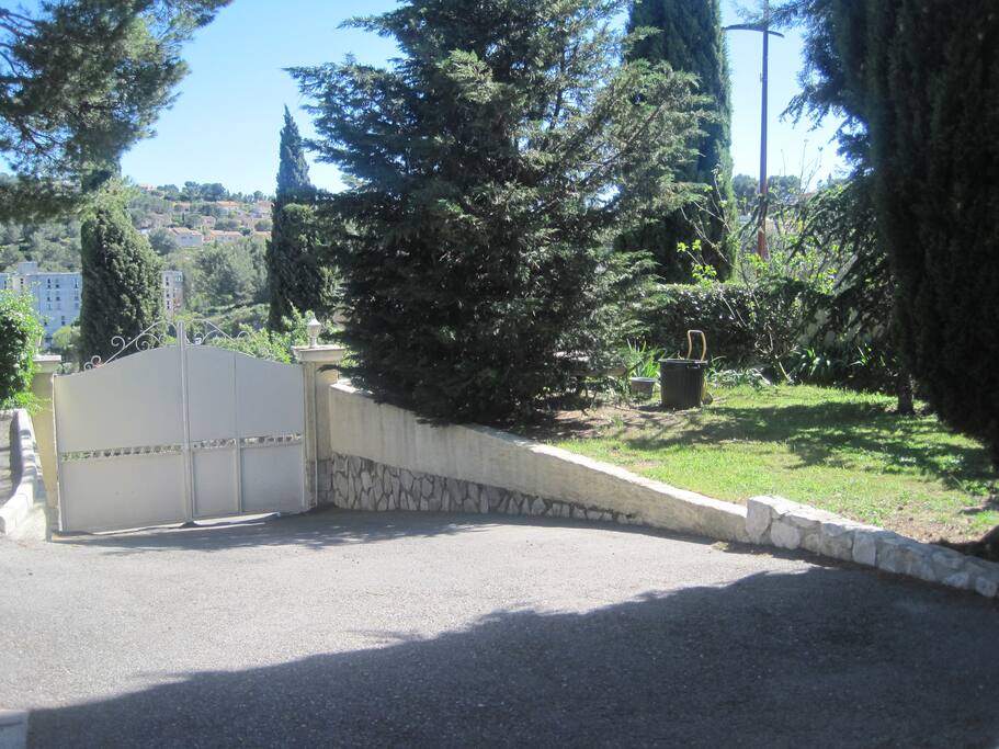 Jardin pour bain de soleil