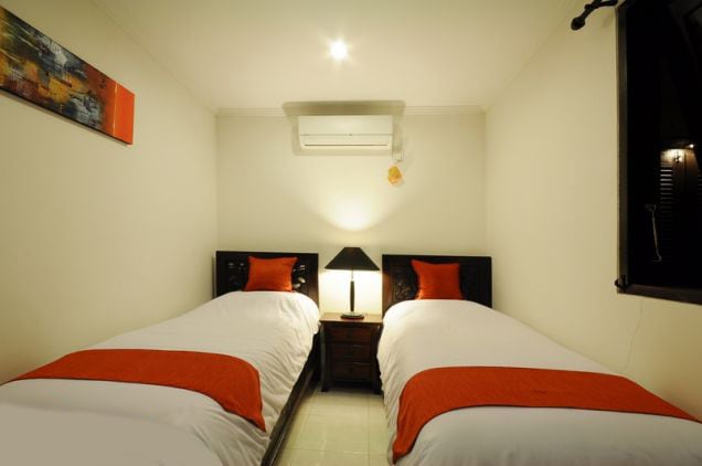 Home in Denpasar Selatan · ★4.9 · 3 bedrooms · 4 beds · 3.5 private baths, Airbnb karşılaştırması