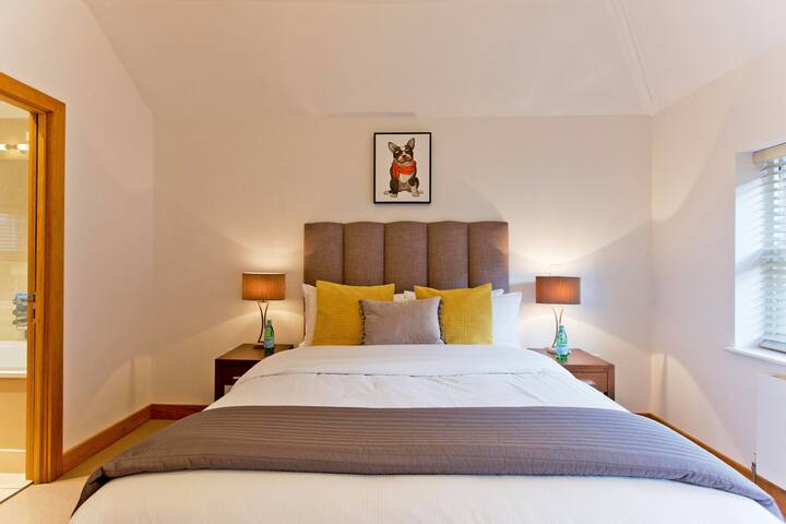 Beautiful Chic 2 bed in Marylebone gallery image 5