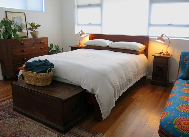 Elegant home with ‘natural TV’: mountain views gallery image 3