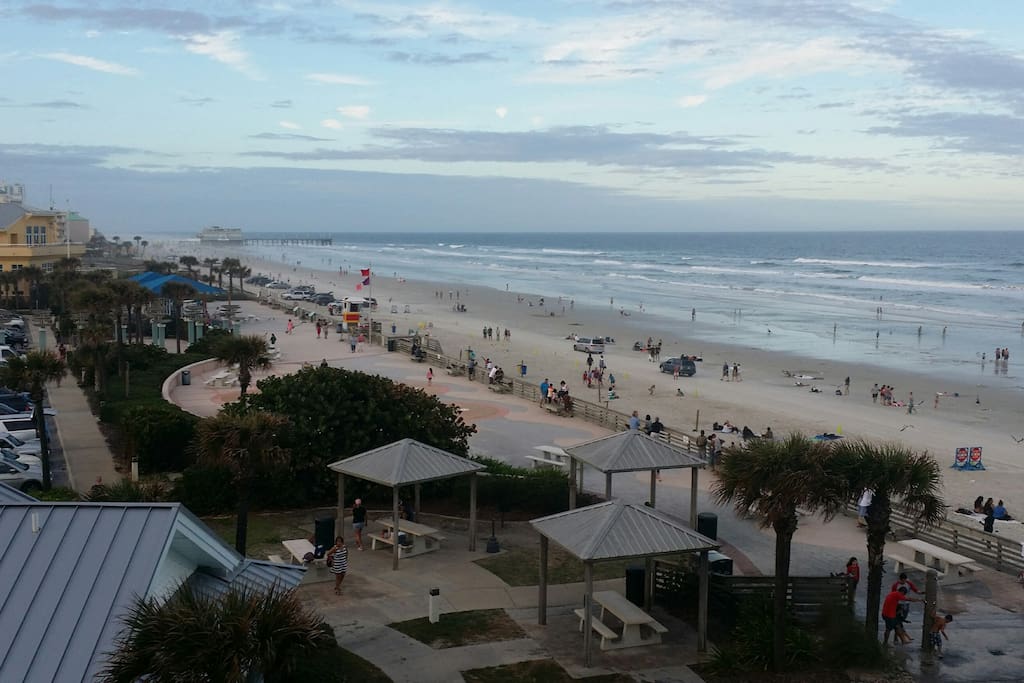 A look to the left from the balcony