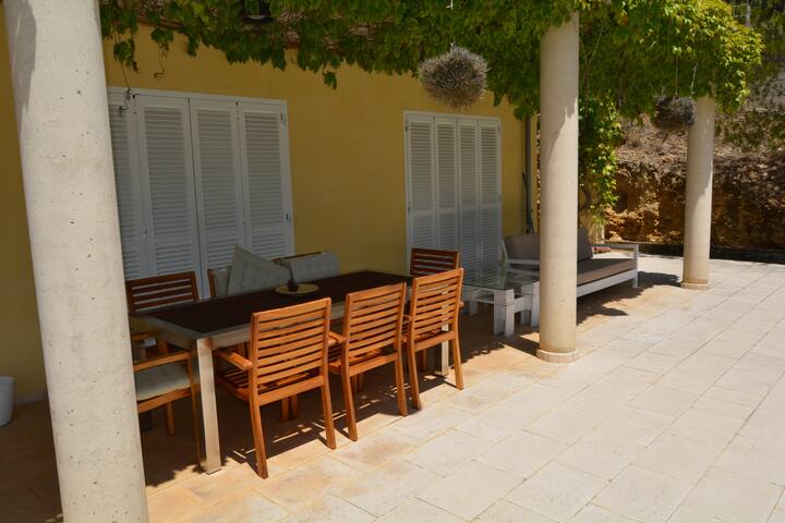 LUXURY VILLA IN PORTALS NOUS gallery image 4