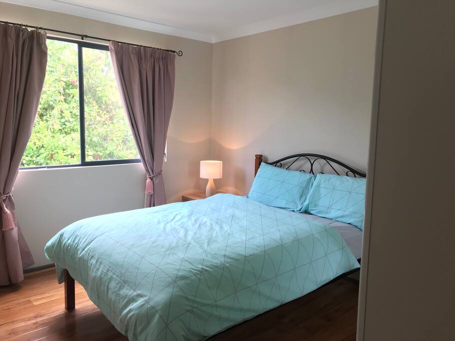 Bedroom with Double bed and mirror wardrobe