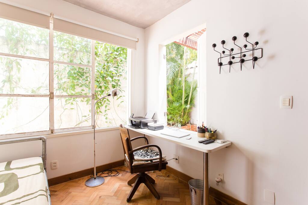 Extra room or reversible home office