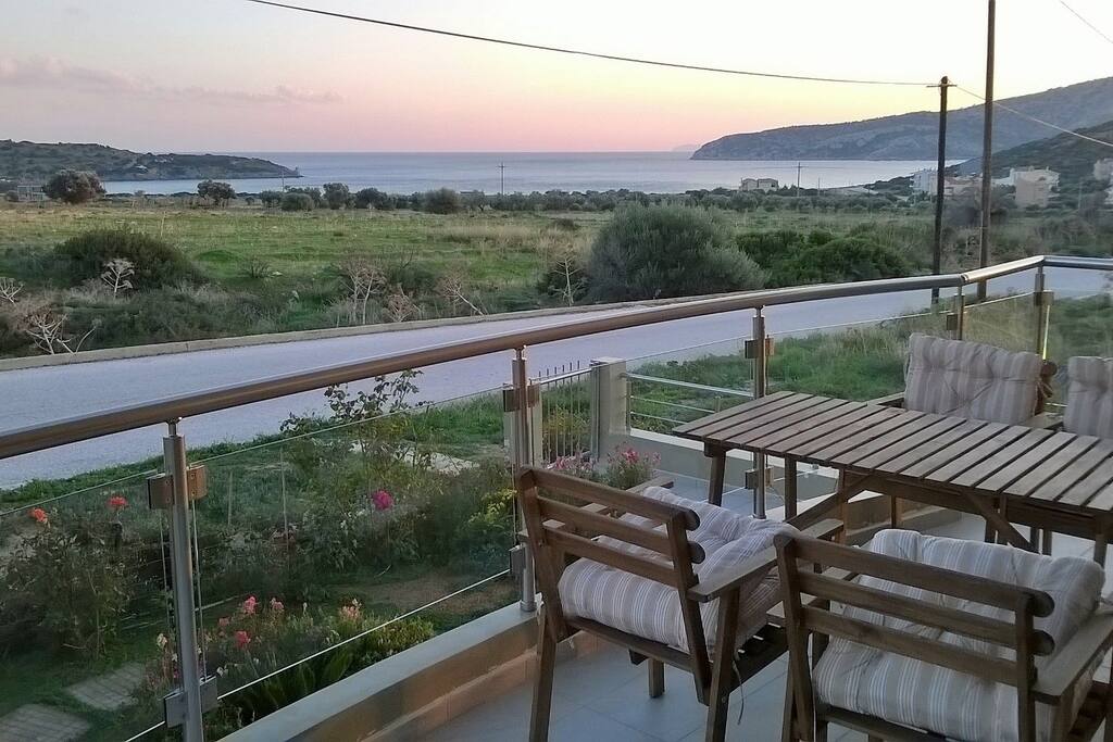 Enjoy your meals with a wonderful view