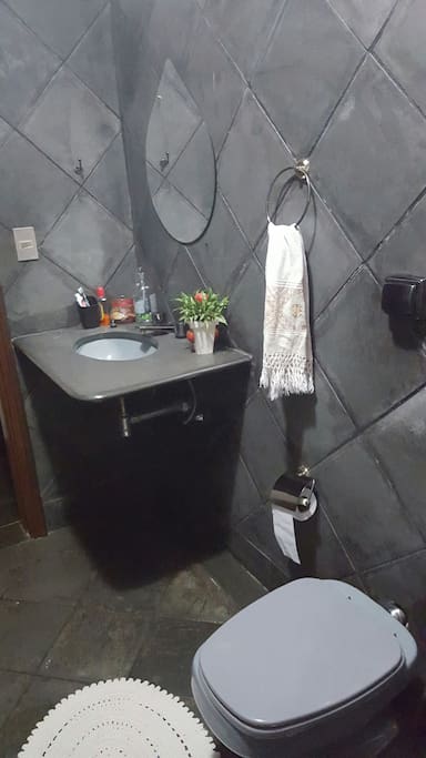 Banheiro privativo com chuveiro